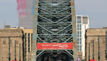 Great North runners on the Tyne Bridge